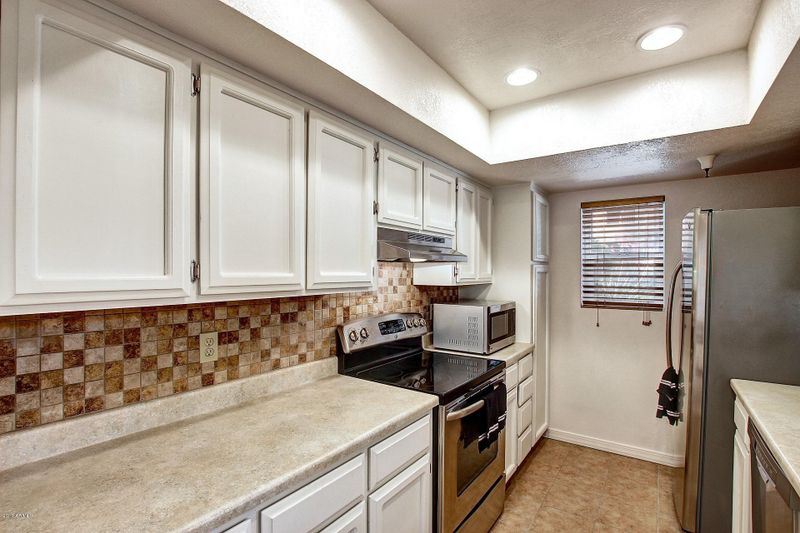 7502 E Thomas Rd #104, Scottsdale, AZ 85251