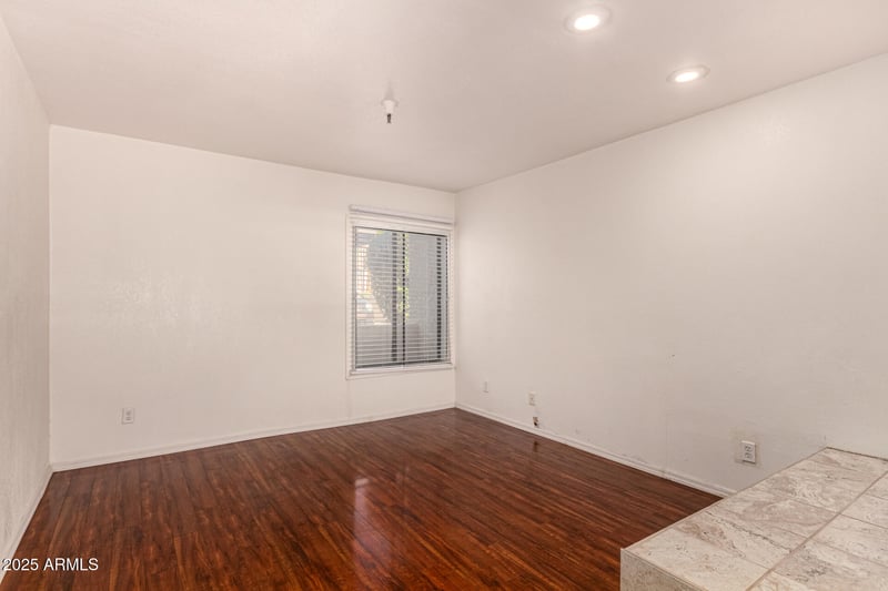 7502 Thomas Rd #110, Scottsdale, AZ 85251