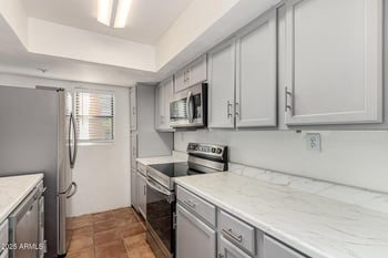 7502 Thomas Rd #110, Scottsdale, AZ 85251