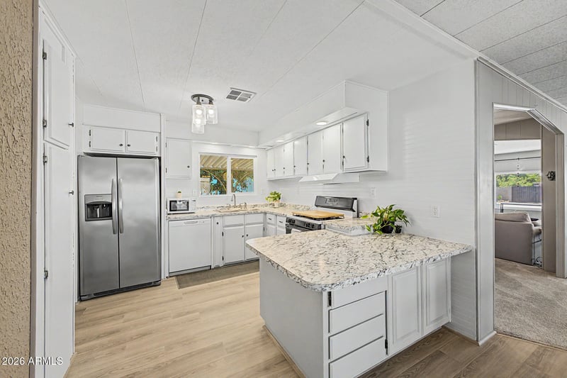 7506 Baywood Ave, Mesa, AZ 85208