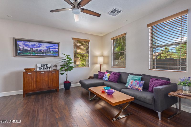 7507 S 28th Ter, Phoenix, AZ 85042