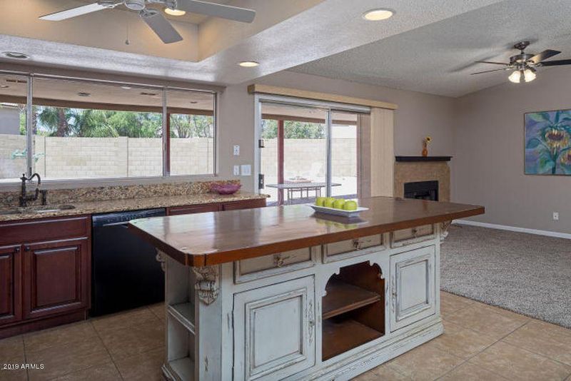 7508 E Hackamore Cir, Mesa, AZ 85207