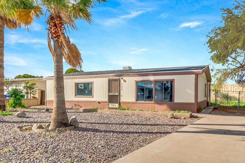 7508 E Inverness Ave, Mesa, AZ 85209