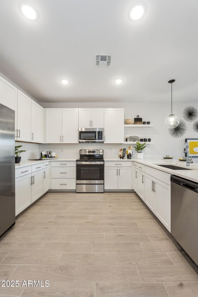 7509 76th Dr, Laveen, AZ 85339