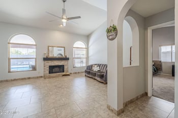 751 Saragosa St, Chandler, AZ 85225