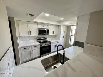 7510 Thomas Rd #216, Scottsdale, AZ 85251