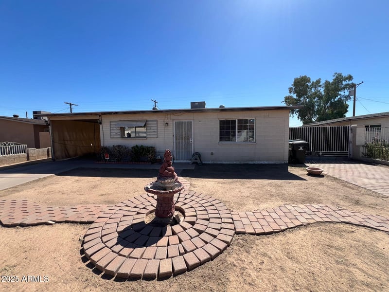 7511 Clarendon Ave, Phoenix, AZ 85033