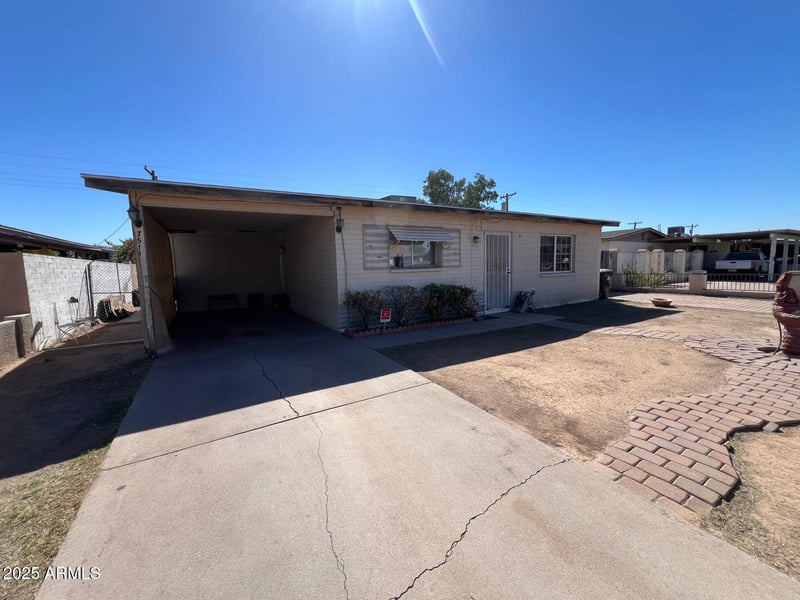 7511 Clarendon Ave, Phoenix, AZ 85033
