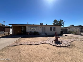 7511 Clarendon Ave, Phoenix, AZ 85033