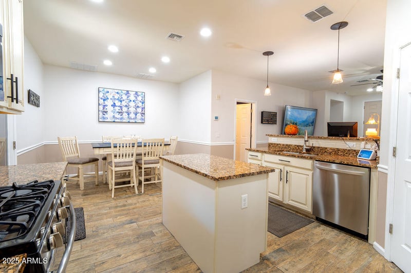 7511 Osage Ave, Mesa, AZ 85212