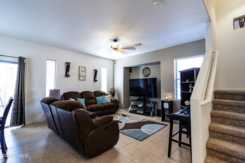 7512 S 14th St, Phoenix, AZ 85042