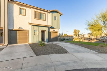 7512 W Darrow St, Laveen, AZ 85339