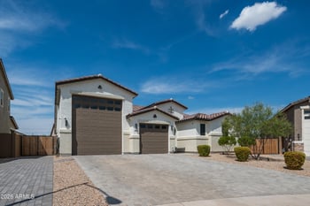 7512 W Odeum Ln, Phoenix, AZ 85043