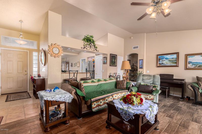 7514 E Farmdale Ave, Mesa, AZ 85208
