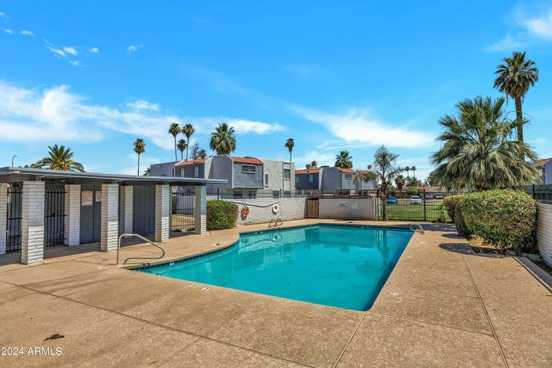 7515 N 47th Dr, Glendale, AZ 85301