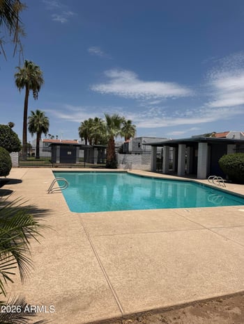7515 47th Ln, Glendale, AZ 85301