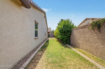 7516 Flower Ave, Mesa, AZ 85208
