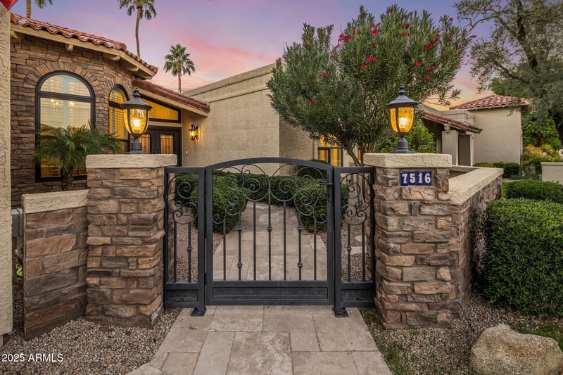 7516 E Mercer Ln, Scottsdale, AZ 85260
