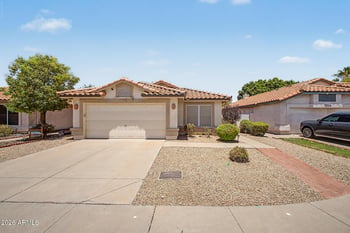 7518 Kerry Ln, Glendale, AZ 85308