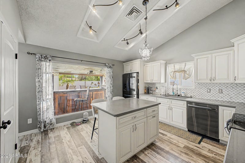 7519 W Mcrae Way, Glendale, AZ 85308