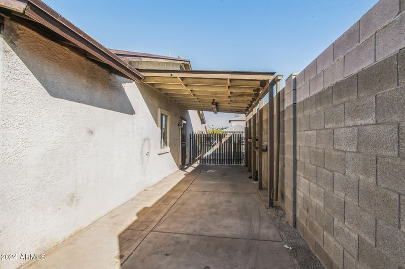 7519 W Wolf St, Phoenix, AZ 85033