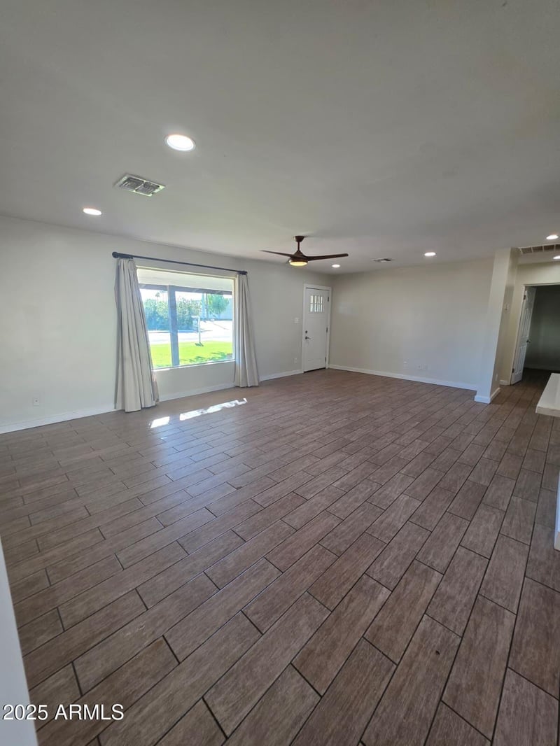 752 3rd Pl, Mesa, AZ 85201