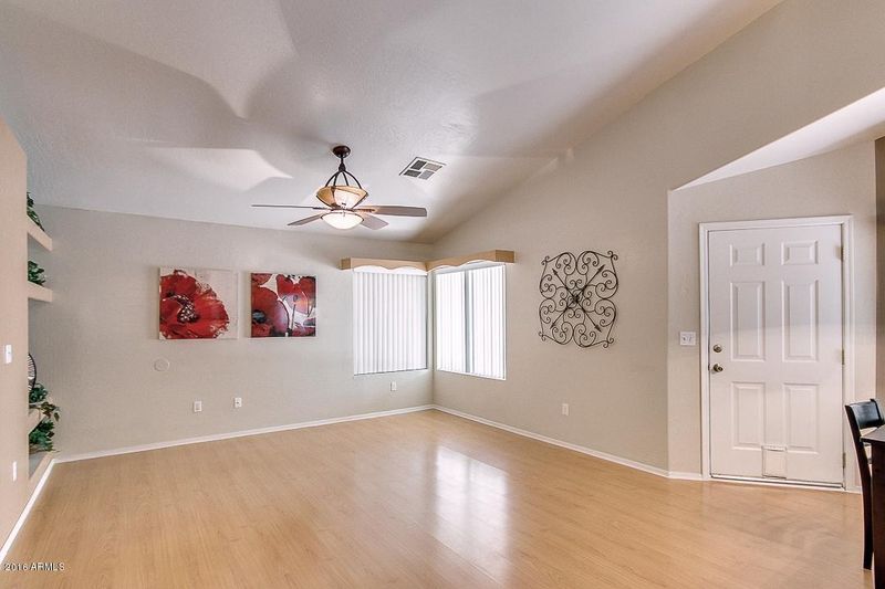 7520 E Nido Ave, Mesa, AZ 85209