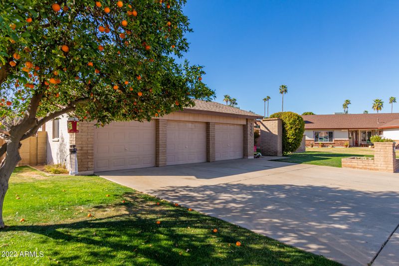 7520 N 46th Dr, Glendale, AZ 85301