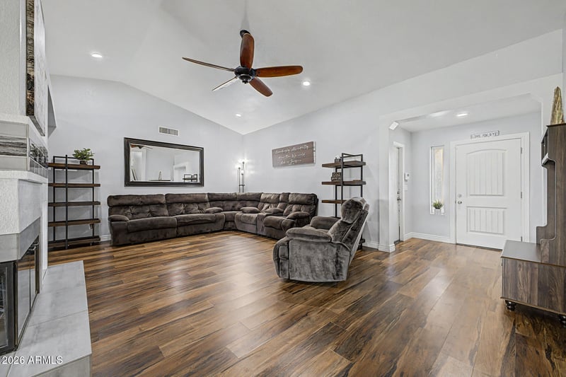 7521 Willow Ave, Peoria, AZ 85381