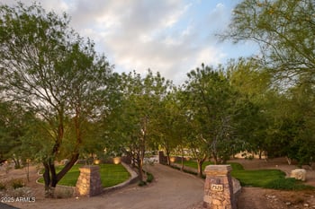 7525 Shadow Mountain Rd, Paradise Valley, AZ 85253