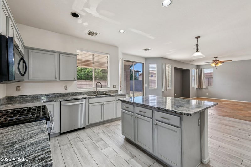 7525 Tumblewood Dr, Peoria, AZ 85382