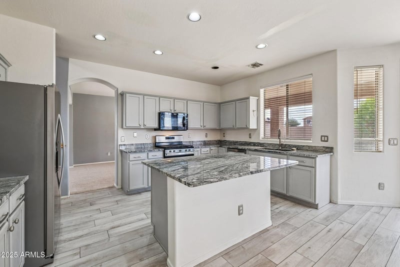 7525 Tumblewood Dr, Peoria, AZ 85382