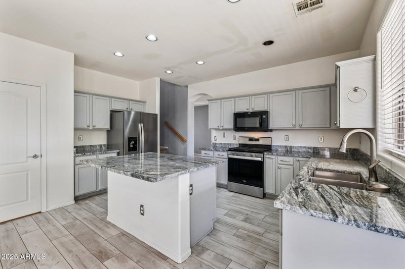 7525 Tumblewood Dr, Peoria, AZ 85382