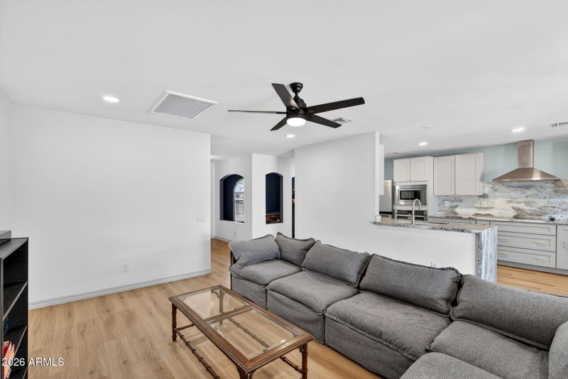 7526 E Pueblo Ave, Mesa, AZ 85208