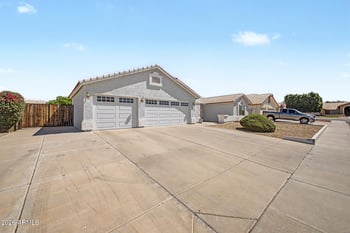 7526 Corrine Dr, Peoria, AZ 85381