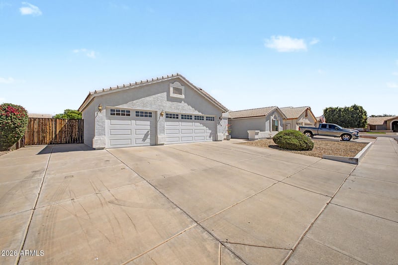 7526 Corrine Dr, Peoria, AZ 85381