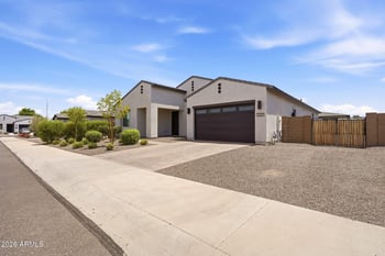 7527 N 84th Ave, Glendale, AZ 85305