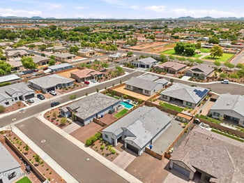 7527 84th Ave, Glendale, AZ 85305