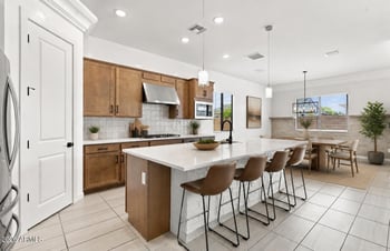 7527 N 84th Ave, Glendale, AZ 85305