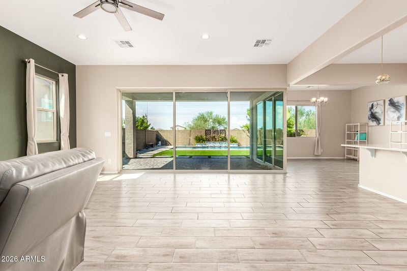 7528 W Warner St, Phoenix, AZ 85043