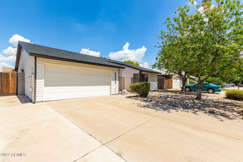 7528 W Wolf St, Phoenix, AZ 85033