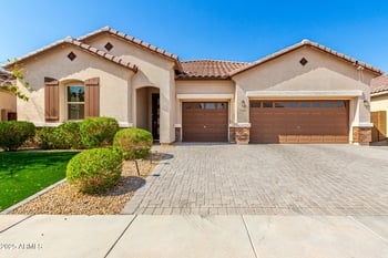 7528 Warner St, Phoenix, AZ 85043