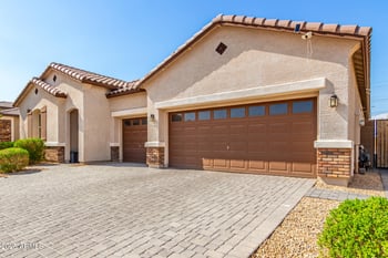 7528 Warner St, Phoenix, AZ 85043