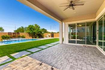 7528 Warner St, Phoenix, AZ 85043