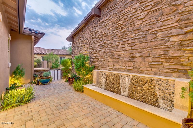 7529 W Trails Dr, Glendale, AZ 85308