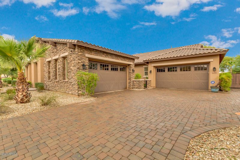 7529 W Trails Dr, Glendale, AZ 85308