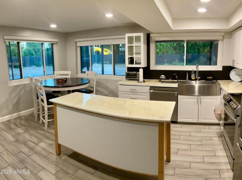 753 6th Dr, Mesa, AZ 85210