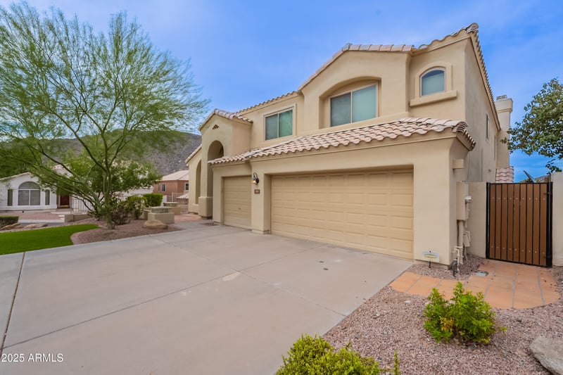 753 Mountain Sage Dr, Phoenix, AZ 85048