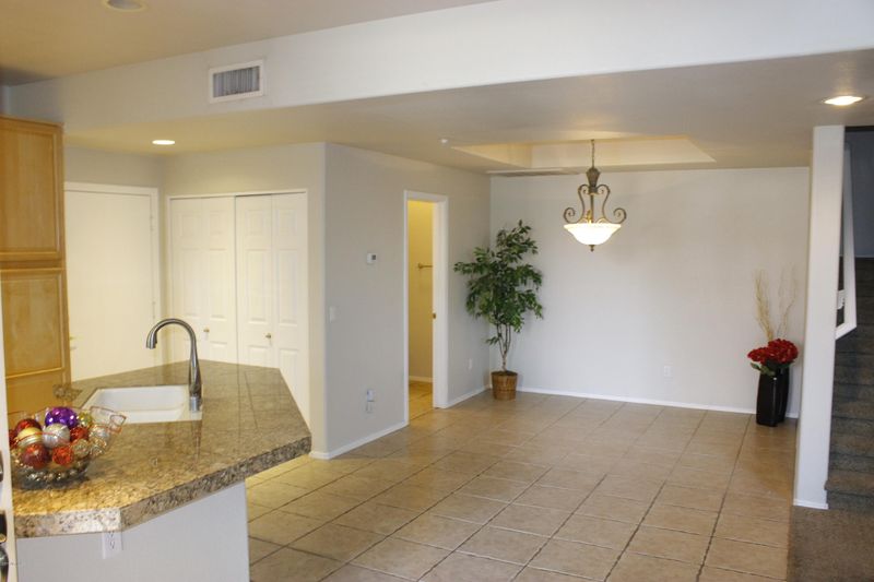 7530 E Earll Dr #61, Scottsdale, AZ 85251