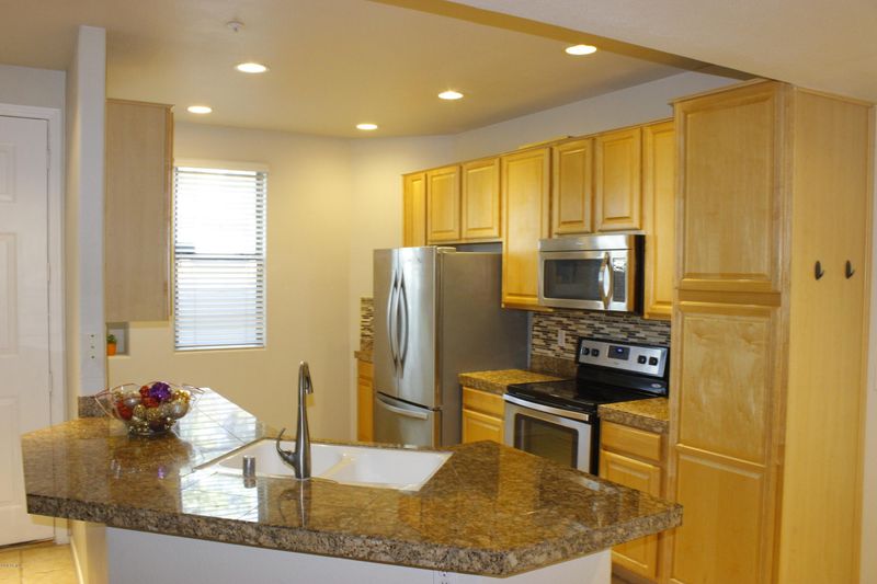 7530 E Earll Dr #61, Scottsdale, AZ 85251